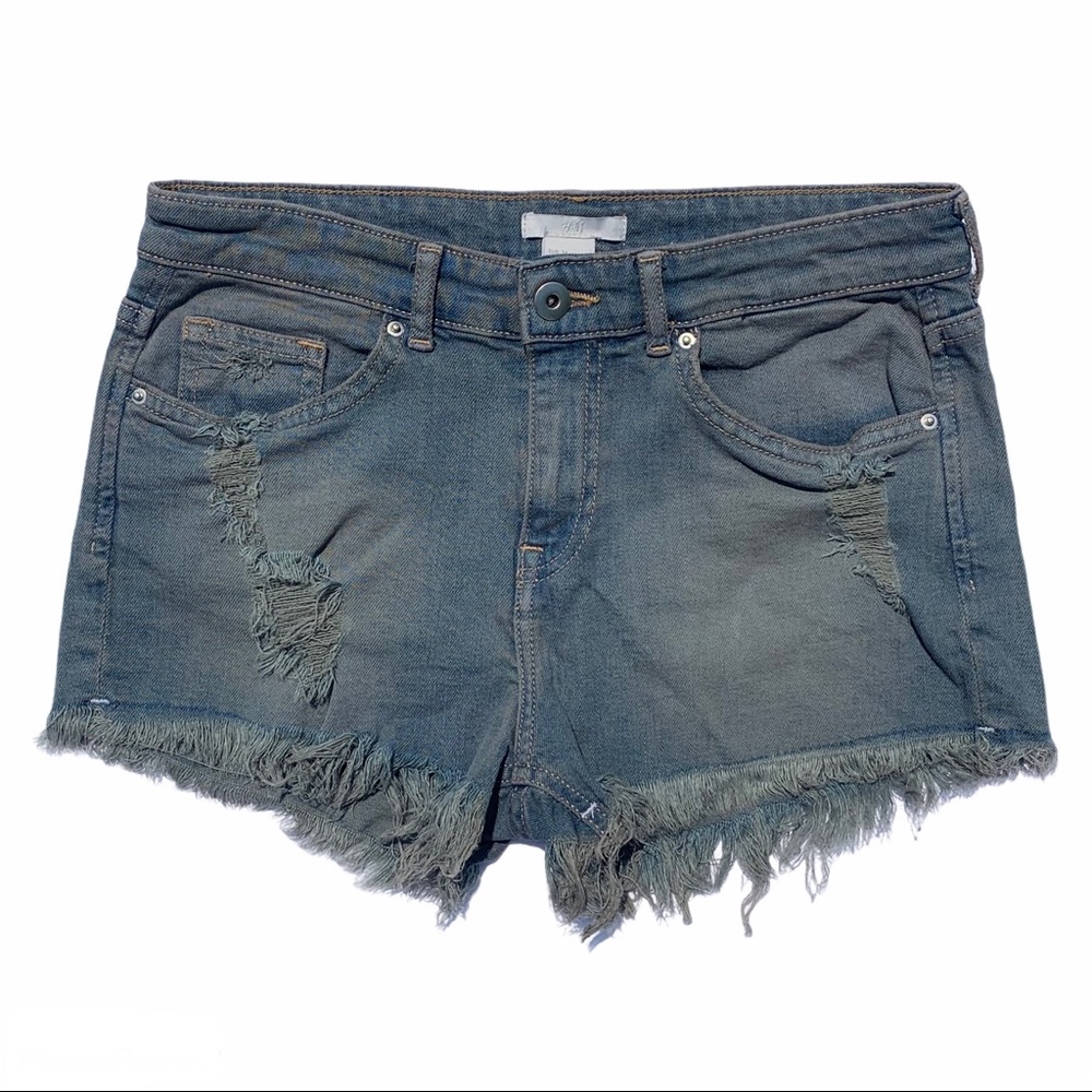 H&M distressed cutoff jean shorts size 4